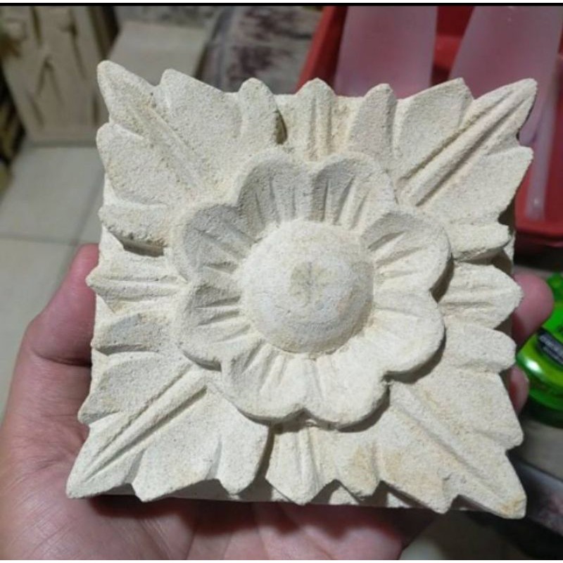 Ornamen dinding batu alam 10x10