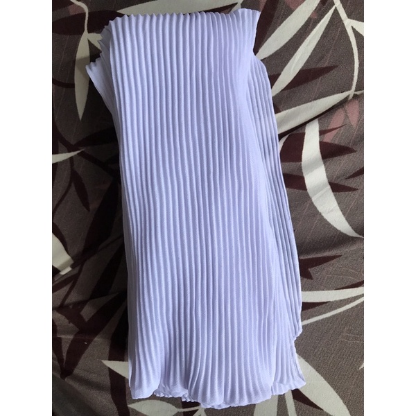 Hijab Pasmina plisket premium / Pasmina Plisket lidi / Pasmina pleated shawl / Pashmina plisket Tanpa Garis Tengah-Putih Prem(180x75cm)