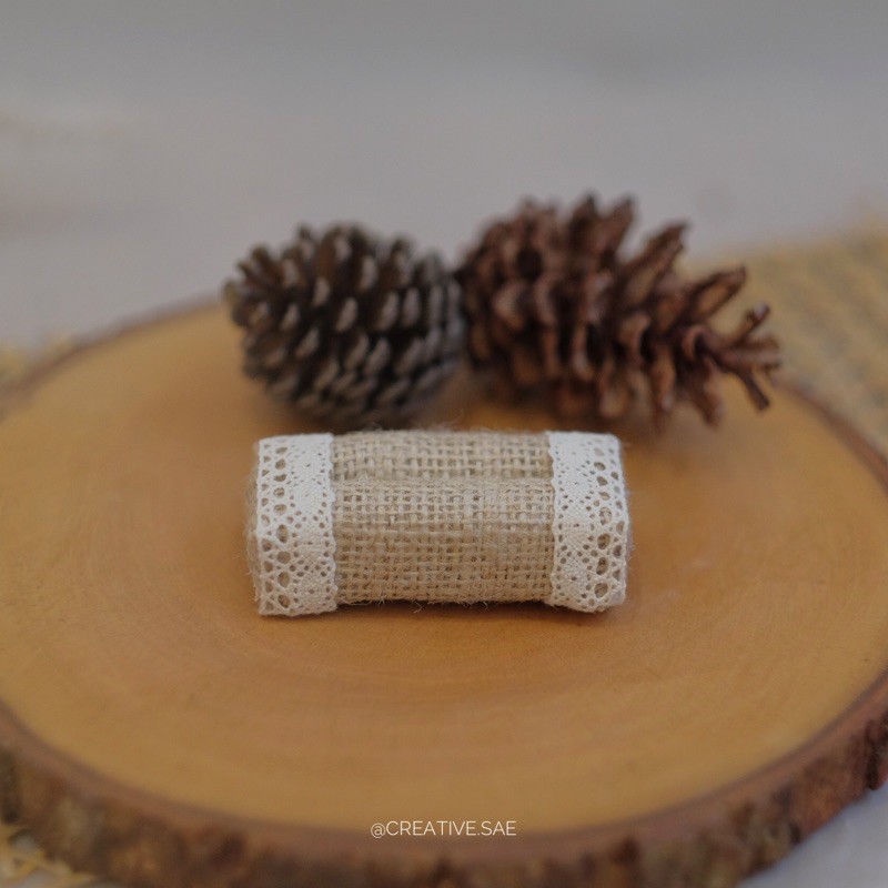 Bantalan tempat cincin kain burlap rustic tali rami renda