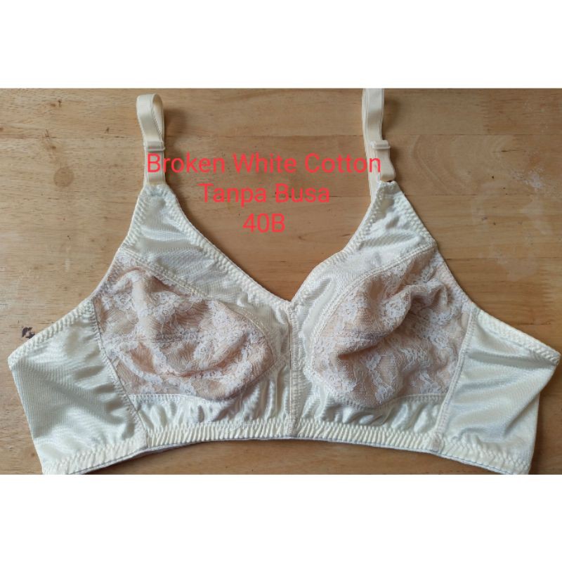 Bra Pabrikan Triumph Size 40B Broken White Cottonlimited Stock