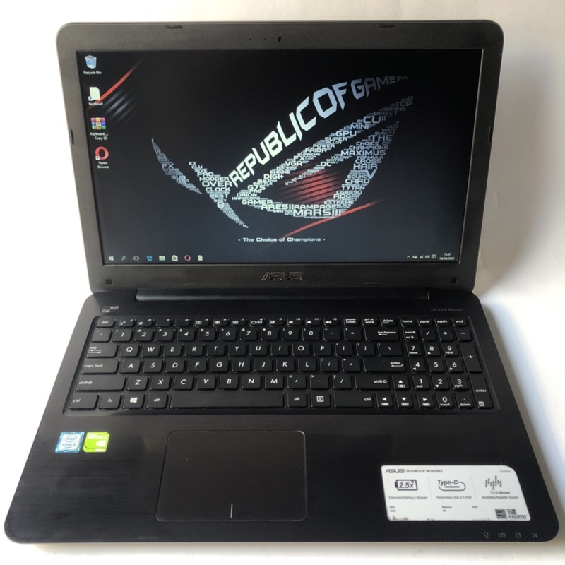 Laptop Gaming Rendering - Asus X556U - Core i5 gen 6 - Dual vga Nvidia - 8/256Gb