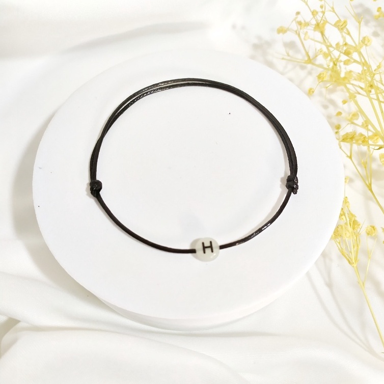 gelang glow in the dark inisial huruf bisa nyala wanita pria tali hitam korea waterproof-H