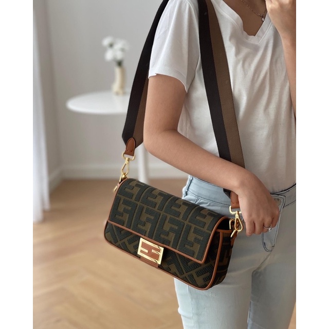 FFFF BAGUETTE BAG