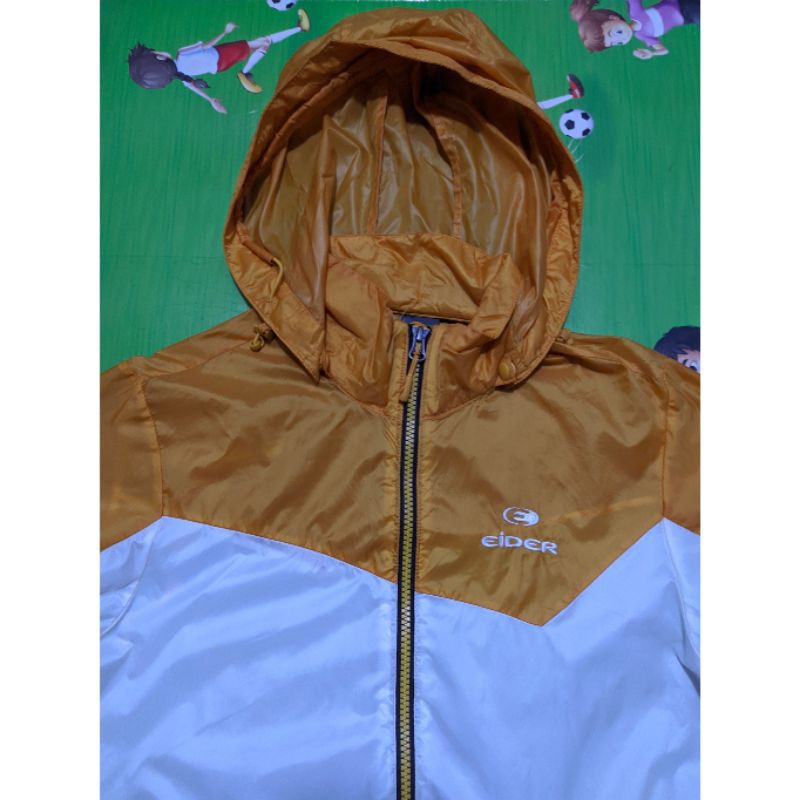 JAKET RUNNING EIDER SECOND JAKET RUNNING BEKAS JAKET PARASUT