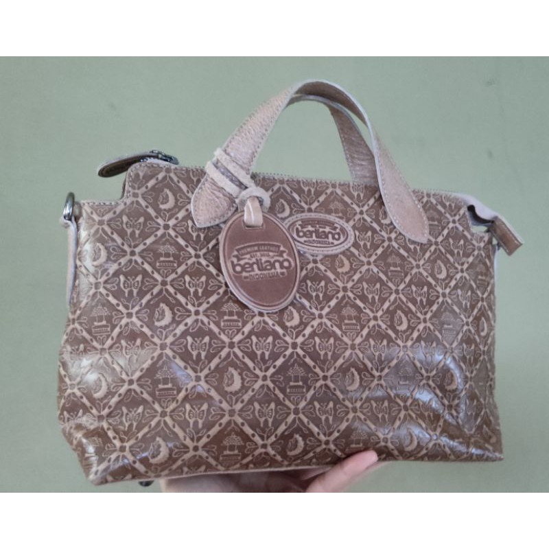Tas Fendi Berliano motif Sidomulyo Beige