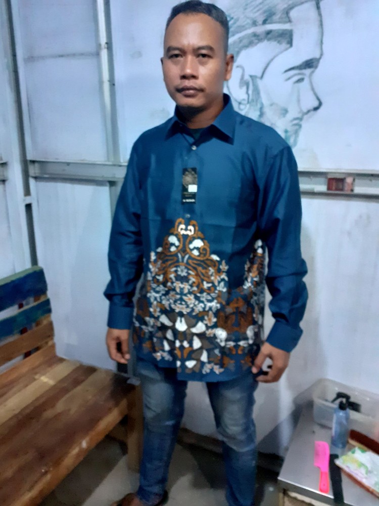 Kemeja Batik Pria Lengan Panjang Slim Fit Batik Pria Lengan Panjang Modern