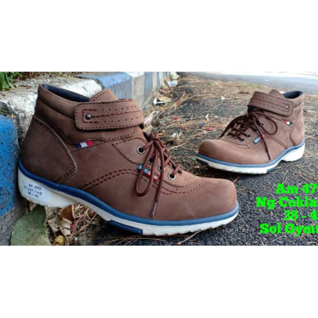 Sepatu kulit semi boot peter louis