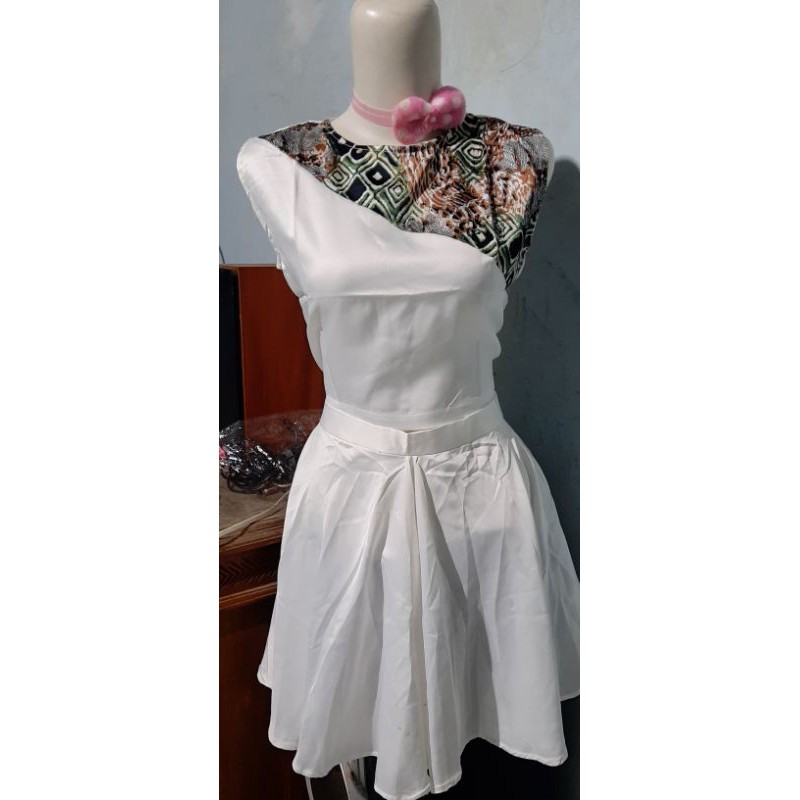 Setelan rok mini +atasan crop