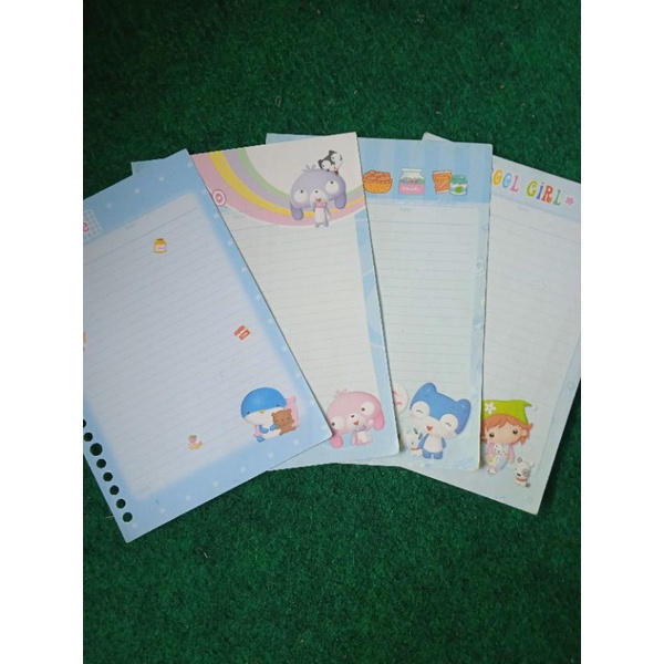 

Isi binder ecer Kiky warna biru