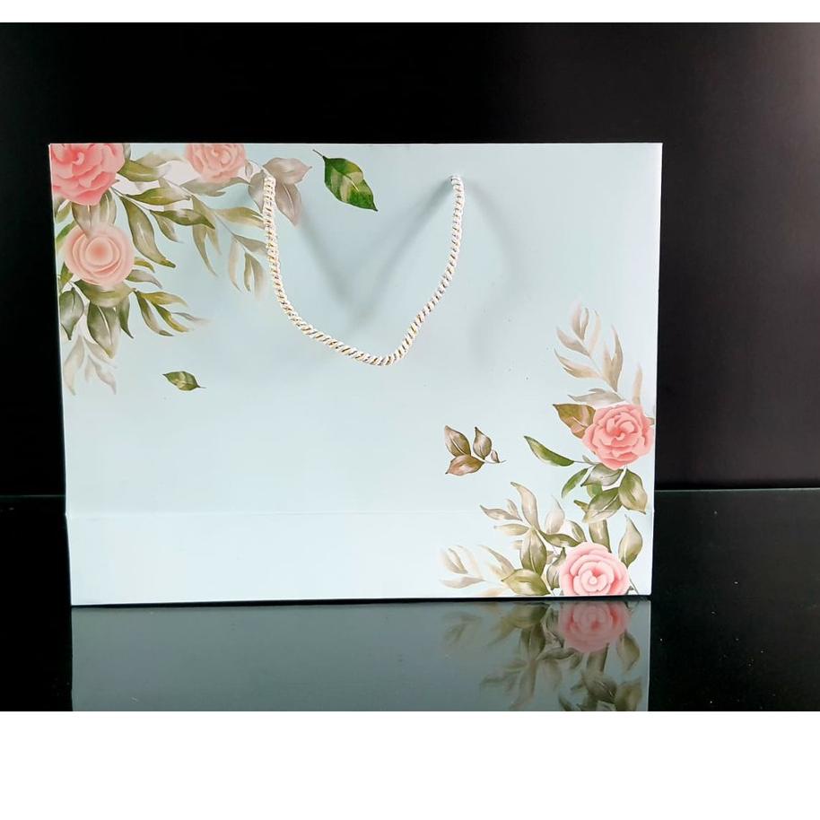 

❉ Paperbag Big Gift Edition (Floral) Uk. 40 x 31 x 12 cm ✪