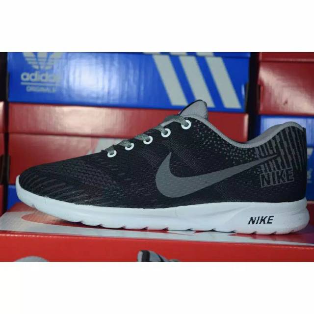 PROMO SIZE 39 !!! NIKE RUNNING HITAM ABU