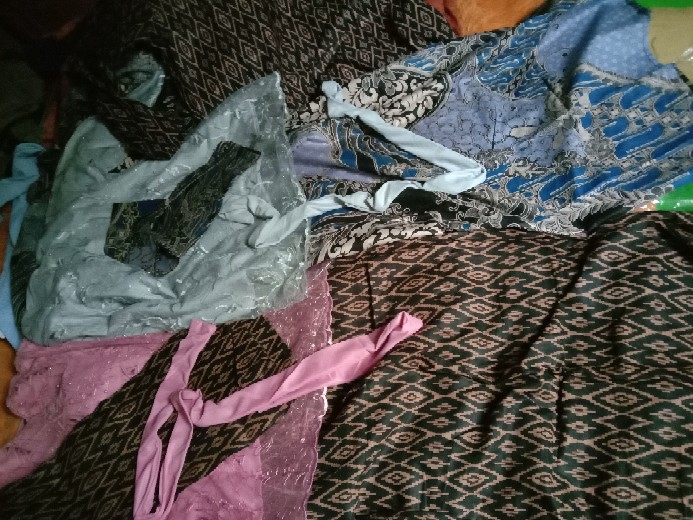 Maura Couple - Sania Ruffle Batik Couple Ori Ndoro Jowi Garansi Termurah Shopee - Batik Modern Solo