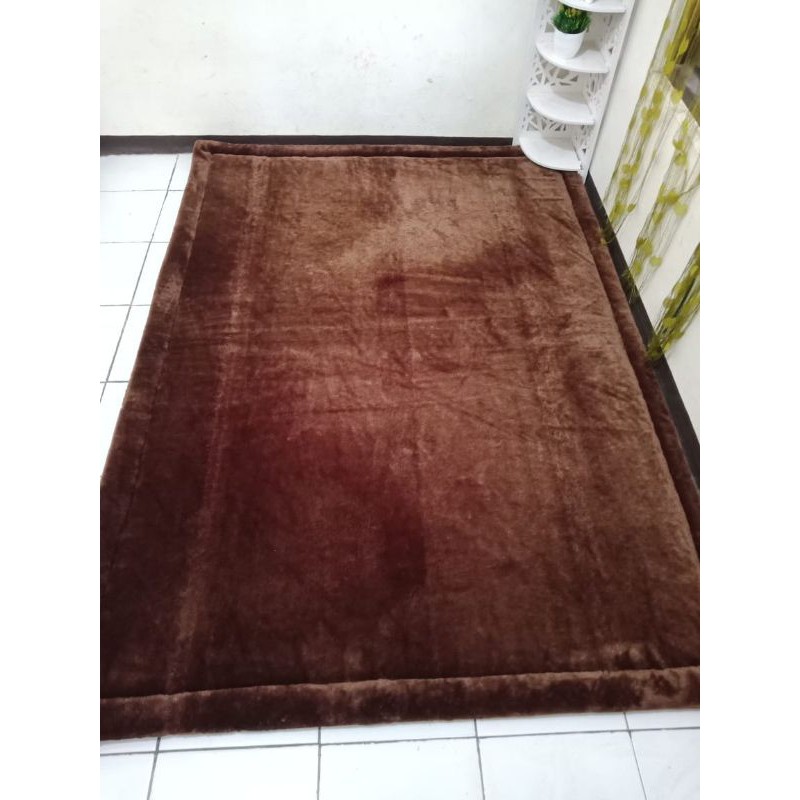SURPET RASFUR KASUR BUSA KASUR BULU KARPET BULU KARPET RASFUR KASUR RASFUR POLOS COKLAT TUA