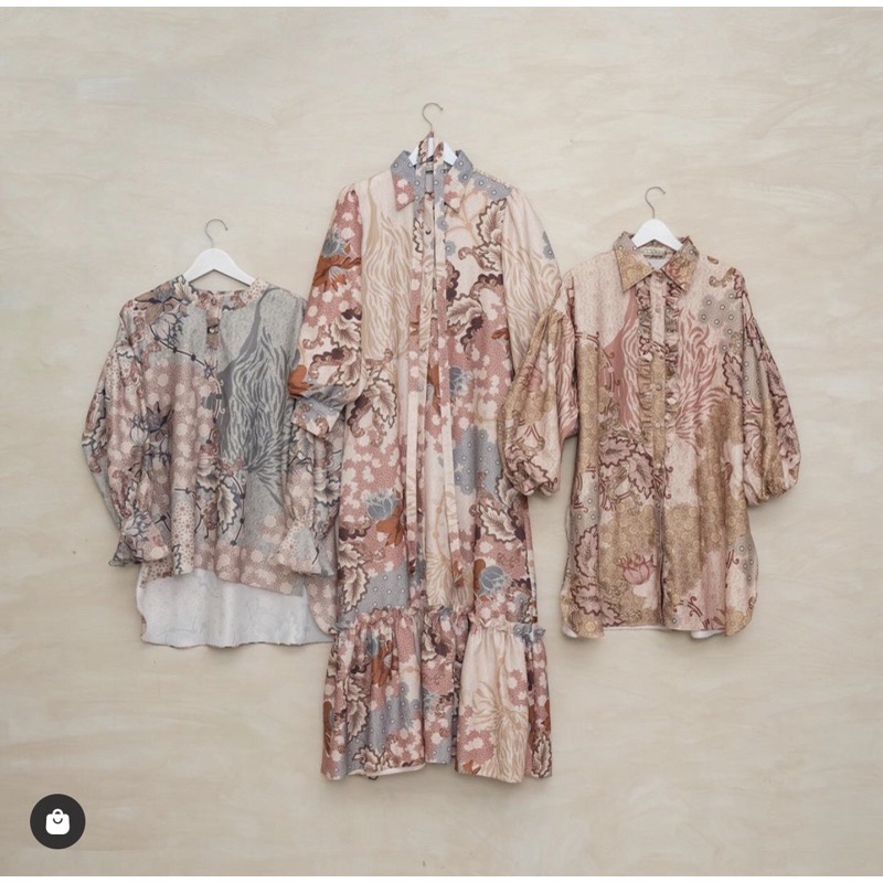 PESANAN kala blouse wearing klamby