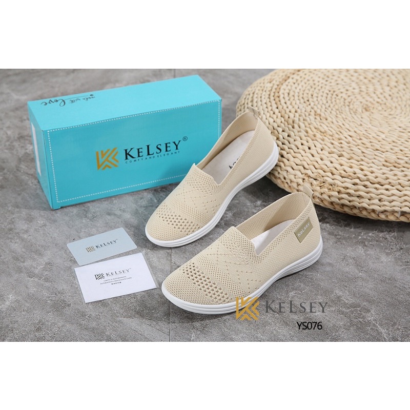 Kelsey  Sepatu Flyknit Flat Shoes Wanita  YS076