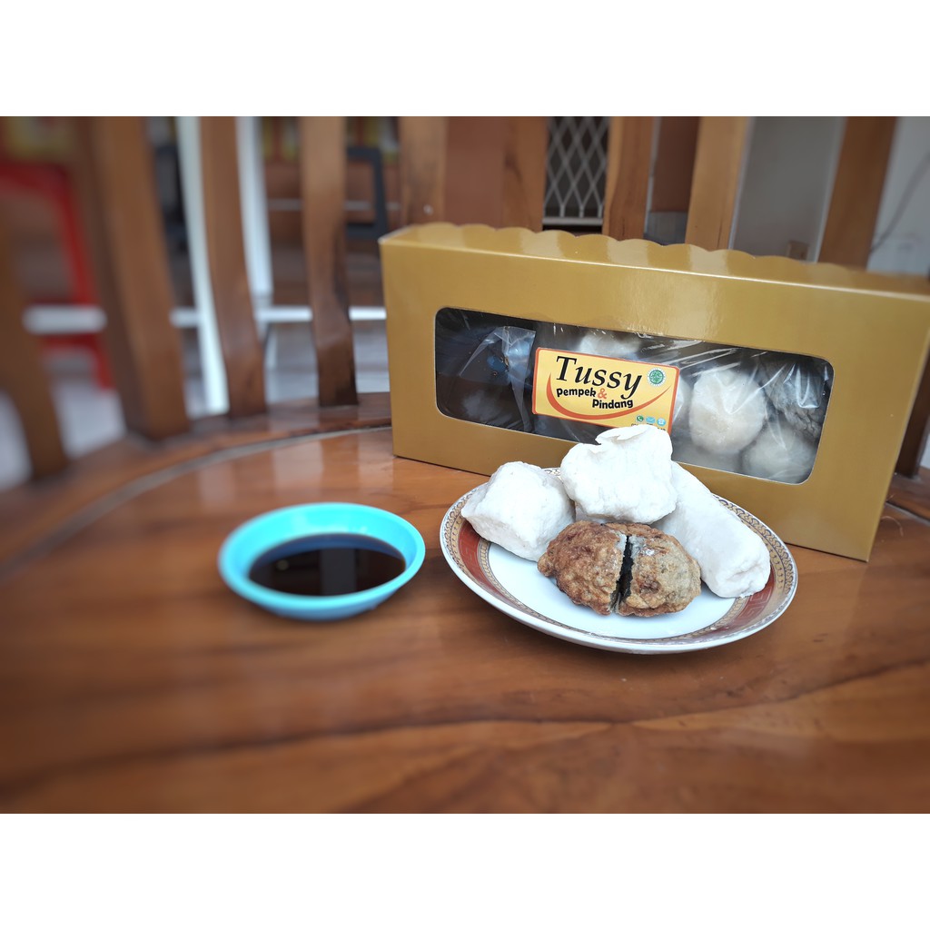

Frozen Pempek Tenggiri 100% 10 Pcs