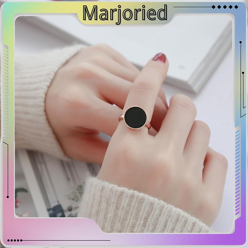 Cincin Titanium Premium Anti Karat Lapis Emas 18K Bentuk Bulat Cincin Wanita Bulat Hitam Anti Hitam-MJD