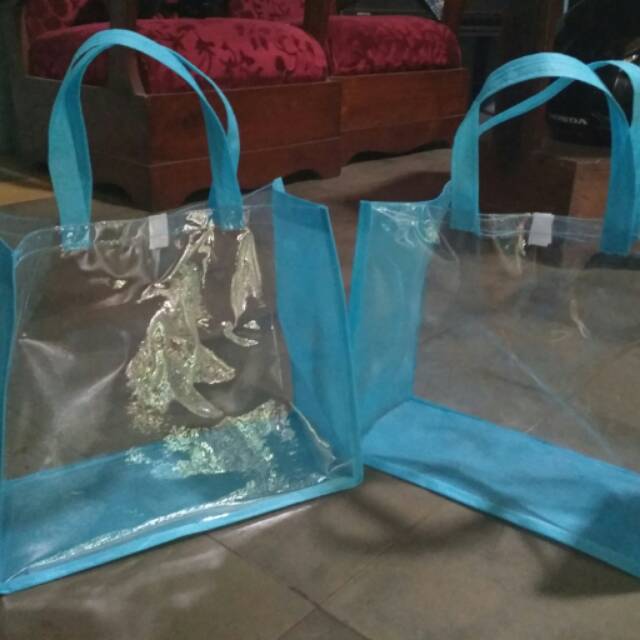 

Tas souvenir model kotak safa transparan