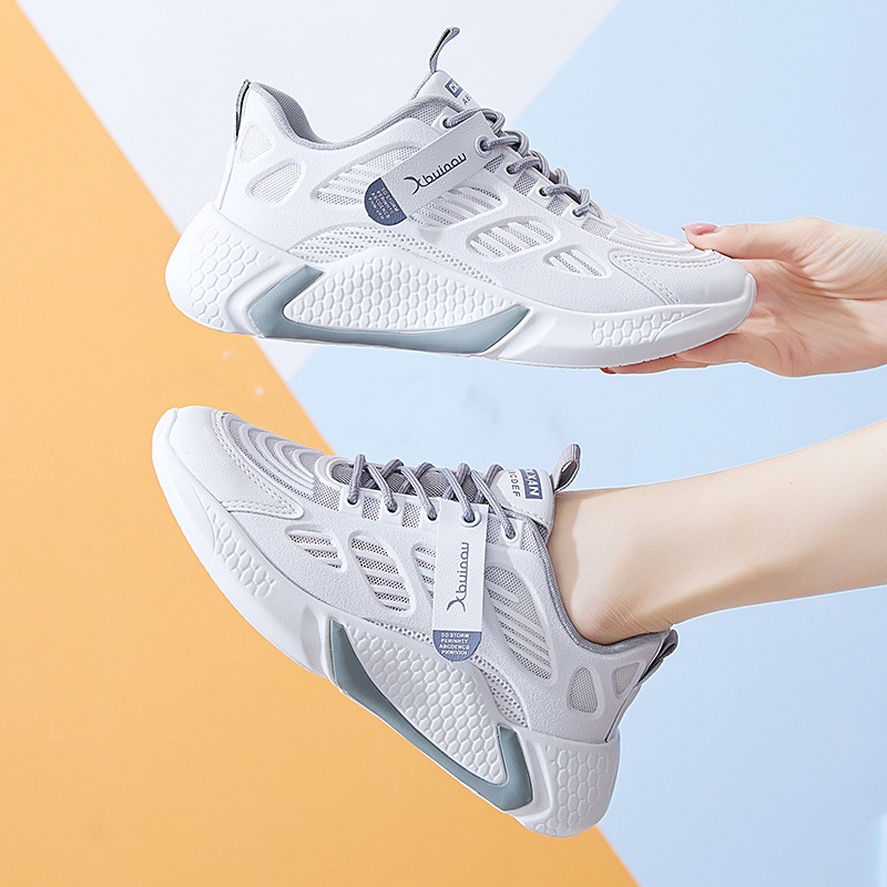 Sepatu Spatu Sneakers Sneaker Snakers Snekers Pria Wanita Import Original Hitam Putih / Sepatu Runni