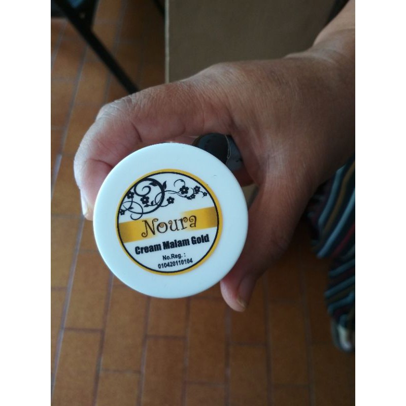 

creammalamgoldnoura