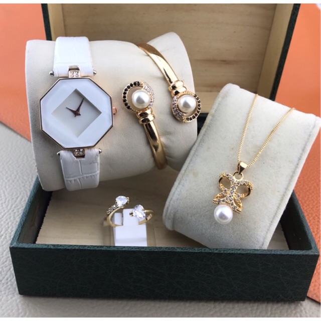 JGGC set /paket jam perhiasan 4in1/ gucci(jam+gelang+kalung+cincin)