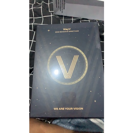 SHARING SEASON’S GREETING WAYV2022 BENEFIT KTOWN