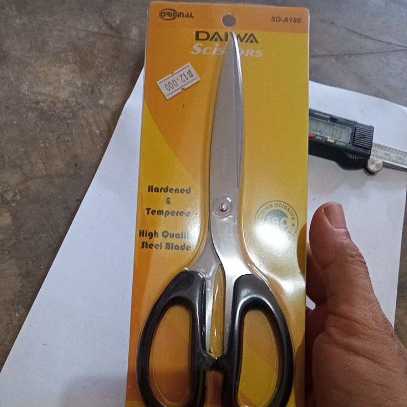 

Gunting Daiwa stainless