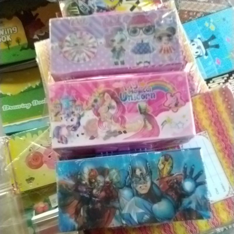 

kotak pensil kode 3 tingkat