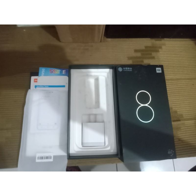 

dus box dan charger xiaomi mi 8 ori