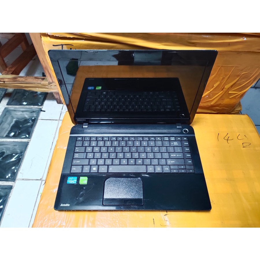 HARGA LAPTOP BEKAS ||  Toshiba satellite c40 a core i3 gen 3 vga nVIDIA gt710 2GB dedicated