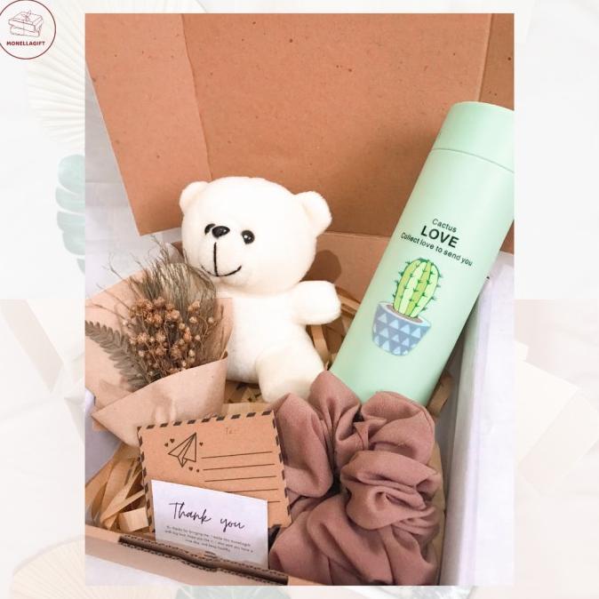 

Premium Product!!! Hampers Wisuda / Hampers Wedding / Hampers Anniversary / Hampers - Paling Dicari
