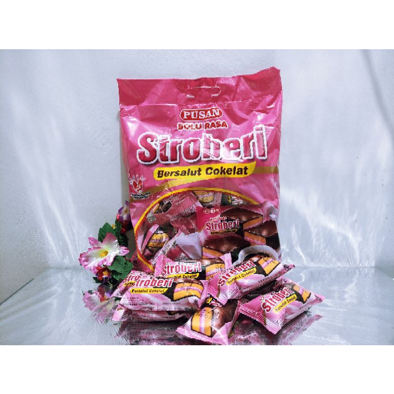 Pusan Bolu | Rasa stroberi bersalut coklat | berat bersih 360gr
