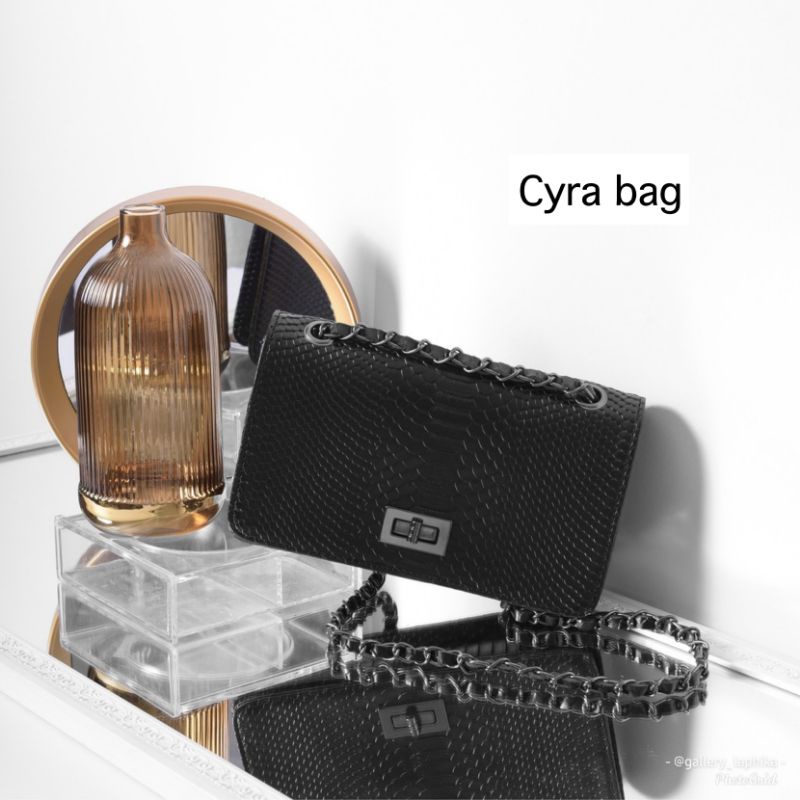 CYRA BAG MORA AESTHETIC Black