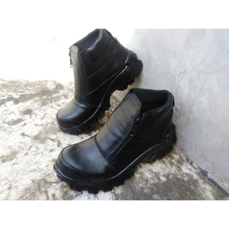 sepatu safety KICKERS