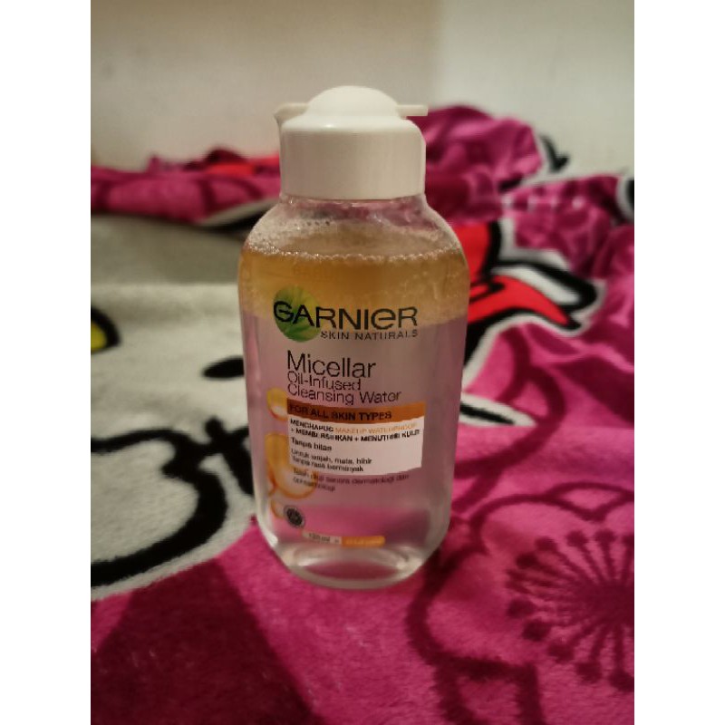 Garnier Micellar Oil-infused cleansing water