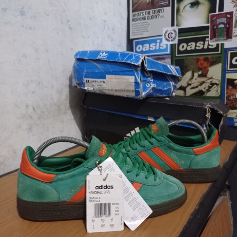adidas spezial st Patrick green