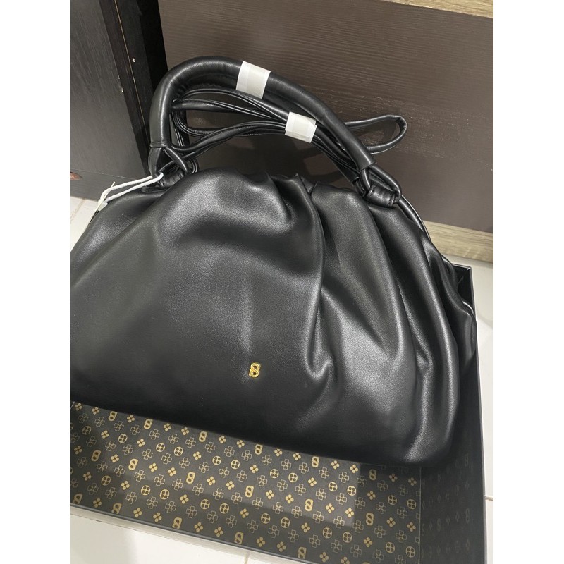 Buttonscarves Cloud Bag Black