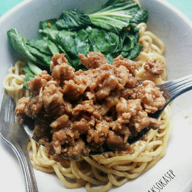 

Mie Bakmi Yamin Ayam Manis Asin Frozen HALAL INSTAN