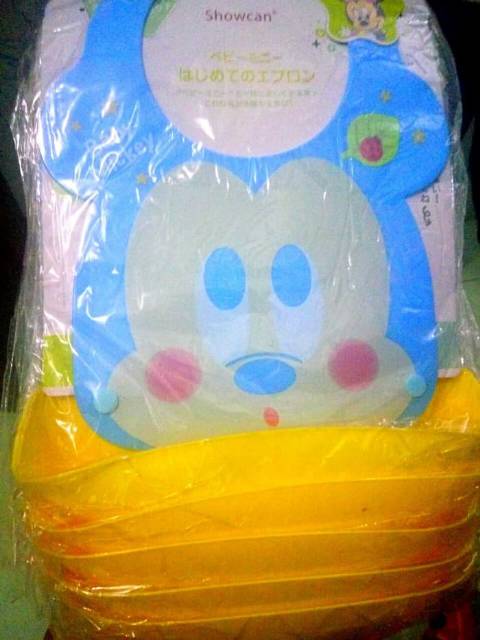 Baby Bib / Apron / Celemek Bayi Disney / Slaber Makan Anak