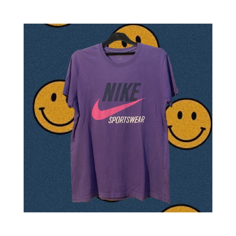 Thrift Kaos Nike Vintage