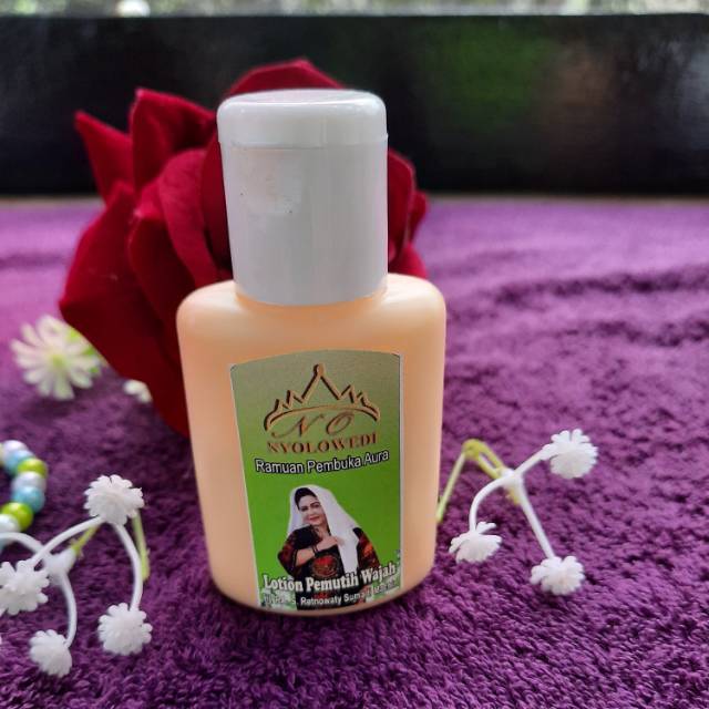 LOTION PEMUTIH KECIL NYOLOWEDI / PELEMBAB KECIL NYOLOWEDI