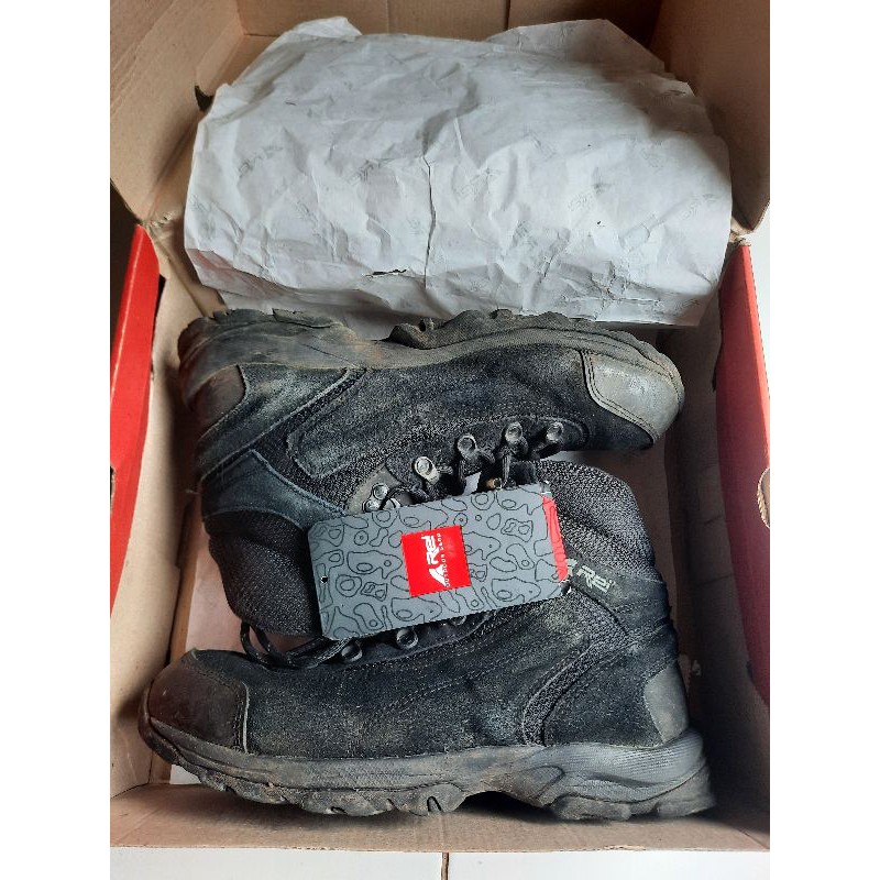 SEPATU GUNUNG AREI KAGERA SIZE 40