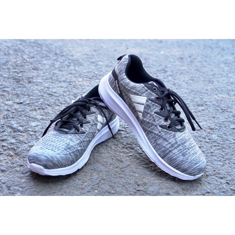 SEPATU SNEAKERS RUNNING OLAHRAGA PRIA WANITA