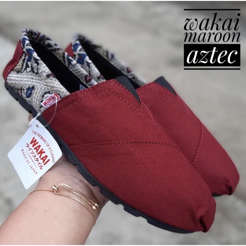 [ Size 36-43 ] Sepatu wakai label vietnam pria dan wanita terlengkap-Maroon aztec