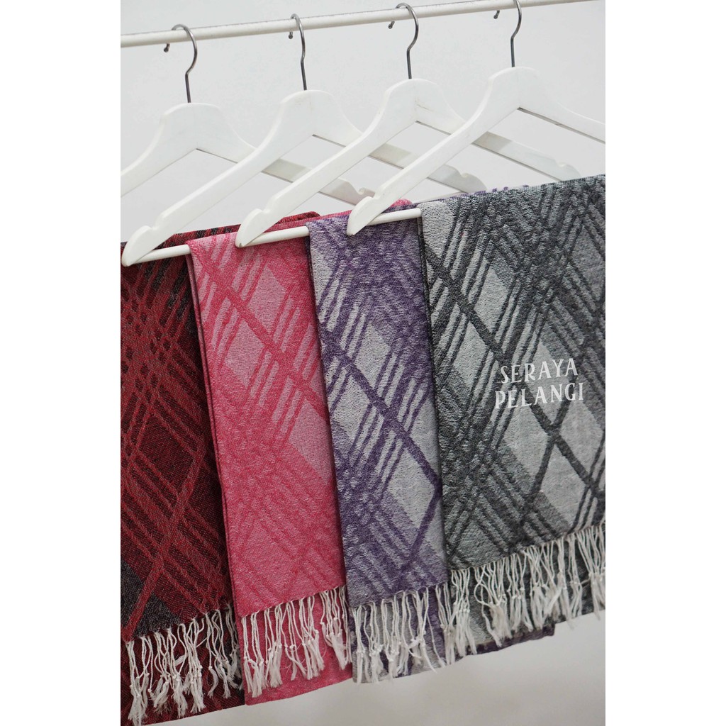 Pashmina Cashmere Motif Wajik/Garis | Selendang | Scarf | Syal | Shawl | Pasmina Kashmir | Souvenir | Hadiah Ulang Tahun | Birthday Gift | Aksesoris Fashion Wanita Pria | Unisex | Import Quality | Luxury Scarf | Grosir Murah