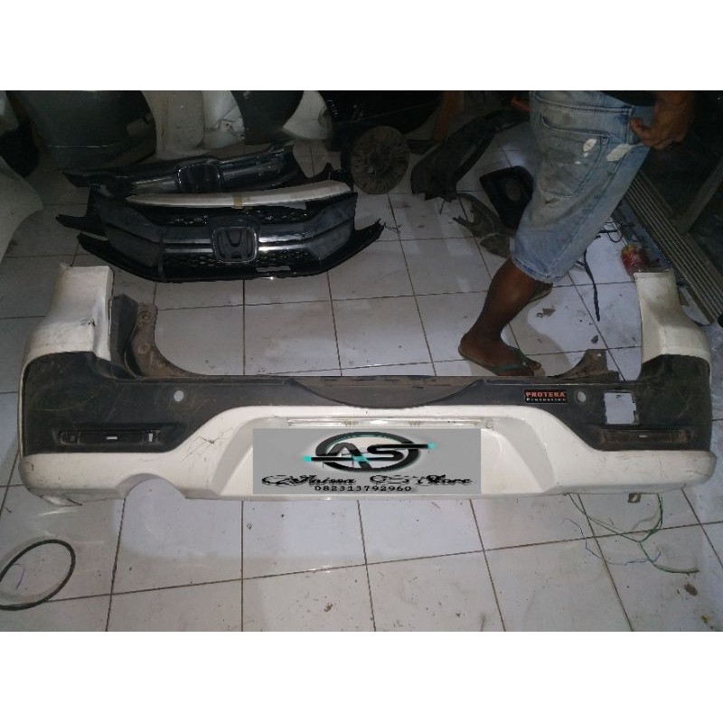 bumper belakang rush 2016