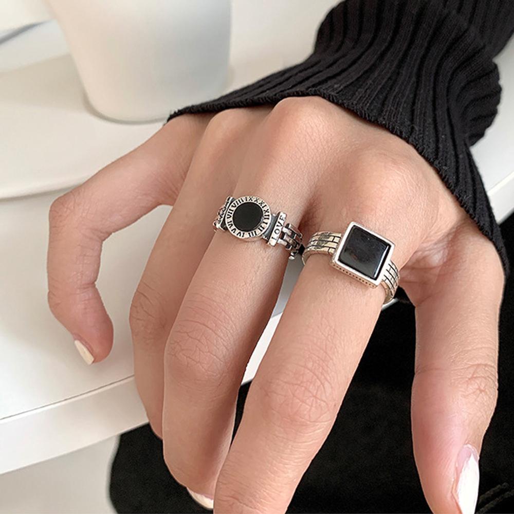 Needway Cincin Jari Punk Jalan Wanita Hitam Drop Glaze Angka Romawi Geometris Bulat