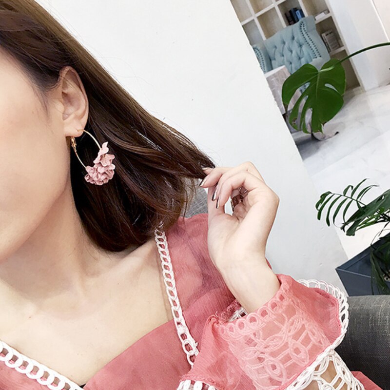 Anting Gantung Panjang Model Bunga Kain Bulat Besar Untuk Wanita