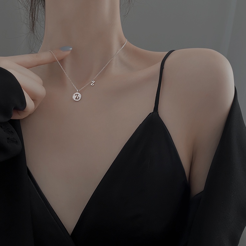 Kalung Liontin 26 Huruf Inggris Bahan S925 Silver Aksen Berlian Gaya Korea Untuk Wanita