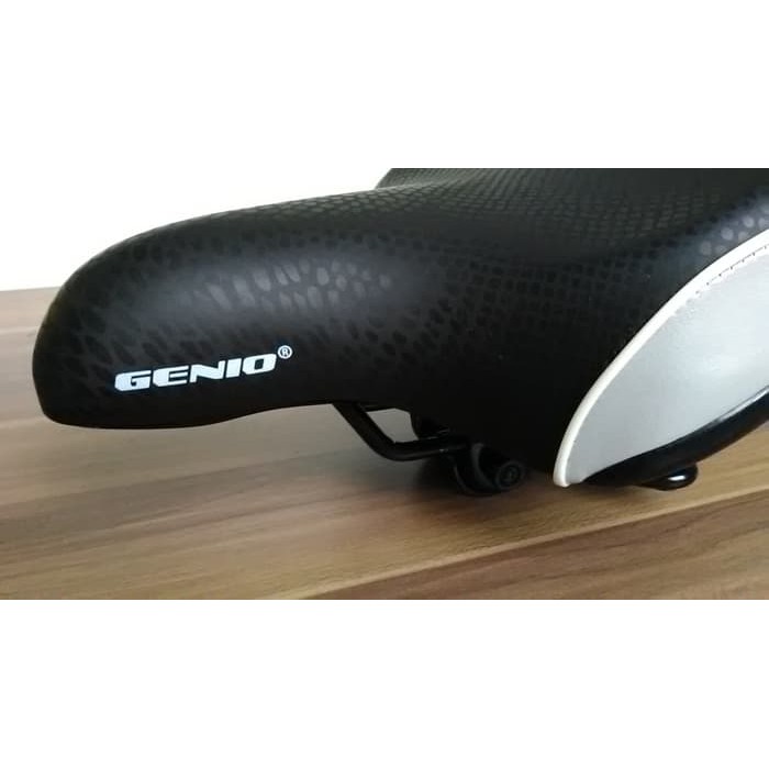 Sadel / Jok Sepeda Per Ctb Lebar Genio Two Tone